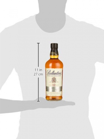 Ballantines 12 Blended Malt Scotch Whisky – 12 Jahre gereifte Komposition aus ausgewählten Malt Whiskys – Goldgelbe Farbe mit rauchig & frischem Geschmack – 1 x 0,7 L - 7