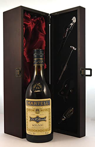 bottling Martell Very Special Cognac 1970’s bottling 50cl in einer mit Seide ausgestatetten Geschenkbox, da zu 4 Weinaccessoires, 1 x 500ml - 