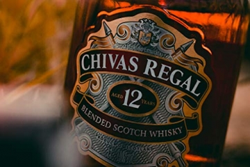 Chivas Regal 12 Jahre Premium Blended Scotch Whisky – 12 Jahre gereifter Blend aus schottischen Malt & Grain Scotch Whiskys aus der Region Speyside – 1 x 1 L - 7