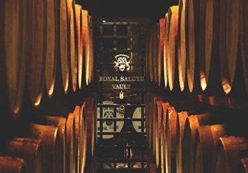 Chivas Royal Salute Blended Scotch Whisky 21 Year Old mit Geschenkverpackung / 21 Jahre gereifte Premium-Whisky Komposition aus Malt & Grain Whiskys / 1 x 0,7 L - 6