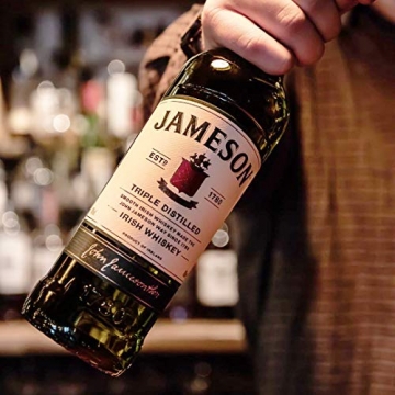 Jameson Irish Whiskey – Blended Irish Whiskey aus feinen, dreifach destillierten Pot Still und Grain Whiskeys – Milder und zeitloser Whiskey aus Irland – 1 x 1 L - 8