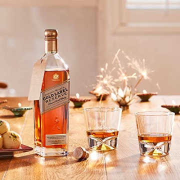 Johnnie Walker Gold Label Reserve Blended Scotch Whisky – Whisky mit cremig-rauchiger Note aus den vier Ecken Schottlands direkt ins Glas – Celebration Luxury Blend – 1 x 0,7l - 5