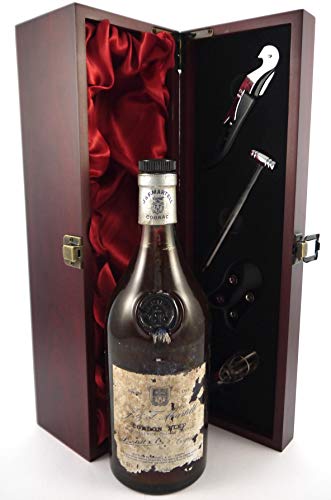 Martell Cordon Bleu Cognac (1970’s bottling) in einer mit Seide ausgestatetten Geschenkbox, da zu 4 Weinaccessoires, 1 x 700ml - 
