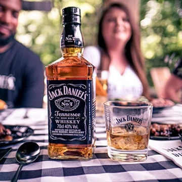 Jack Daniel's Old No.7 Tennessee Whiskey, 0.7l - 7