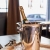 EDZARD Sektkühler Joey (Ø 21 cm) aus Edelstahl - Flaschenkühler, Weinkühler - Getränkekühler für 1 Flasche - Schale für Wein, Sekt & Eiswürfel - Champagner Kühler mit Griff - 4